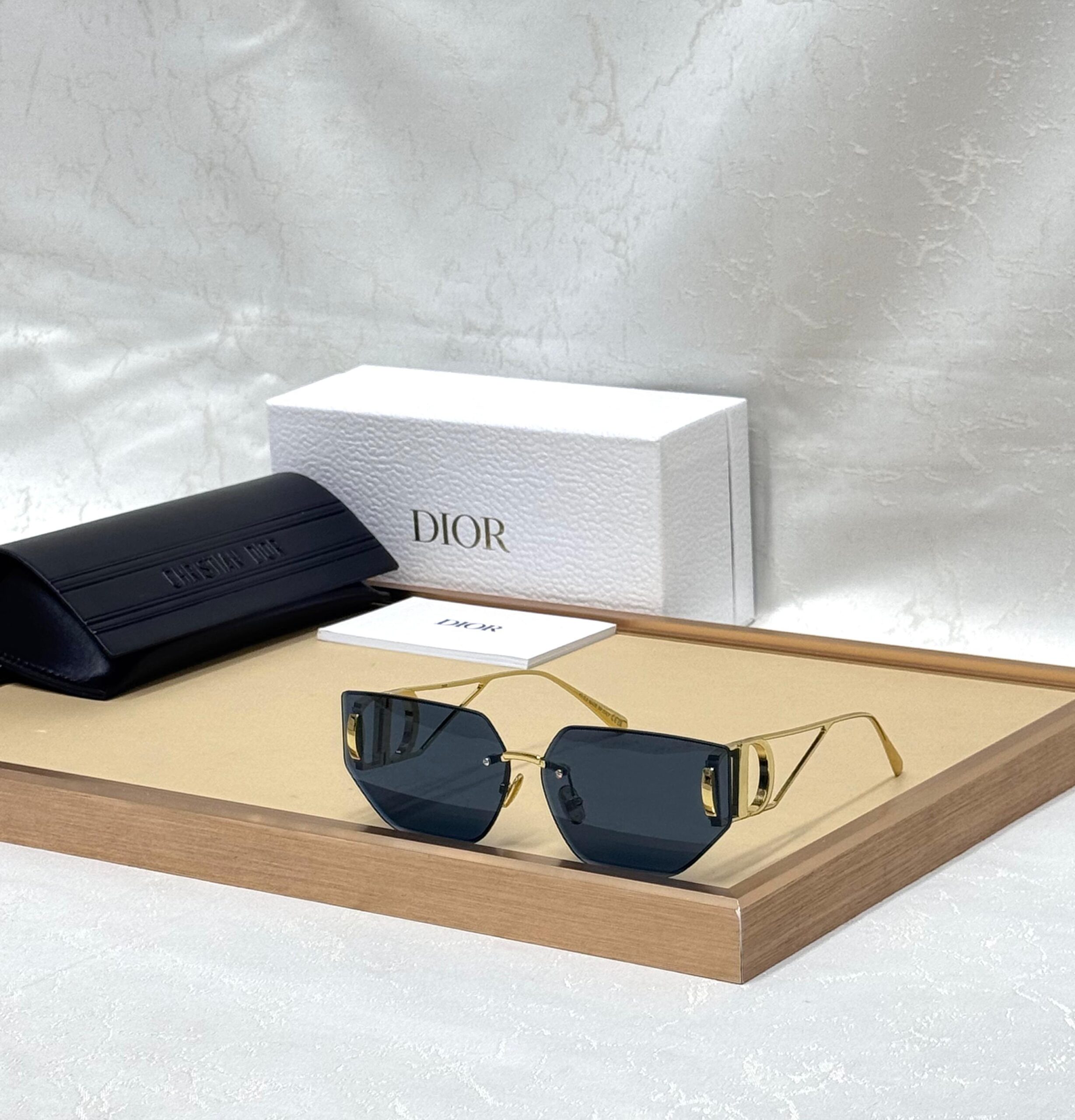 Dior 30Montaigne B3U Butterfly Sunglasses